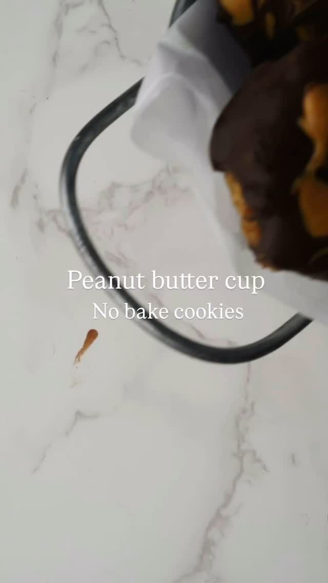 Like a Reese’s in no bake cookie form!! Only 6 ingredients! Comment cookies and I’ll send you the link!